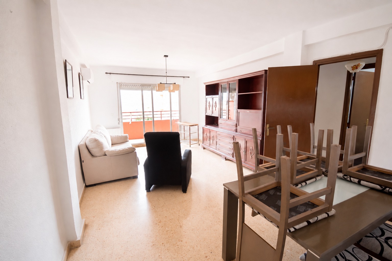 Salón comedor amueblado