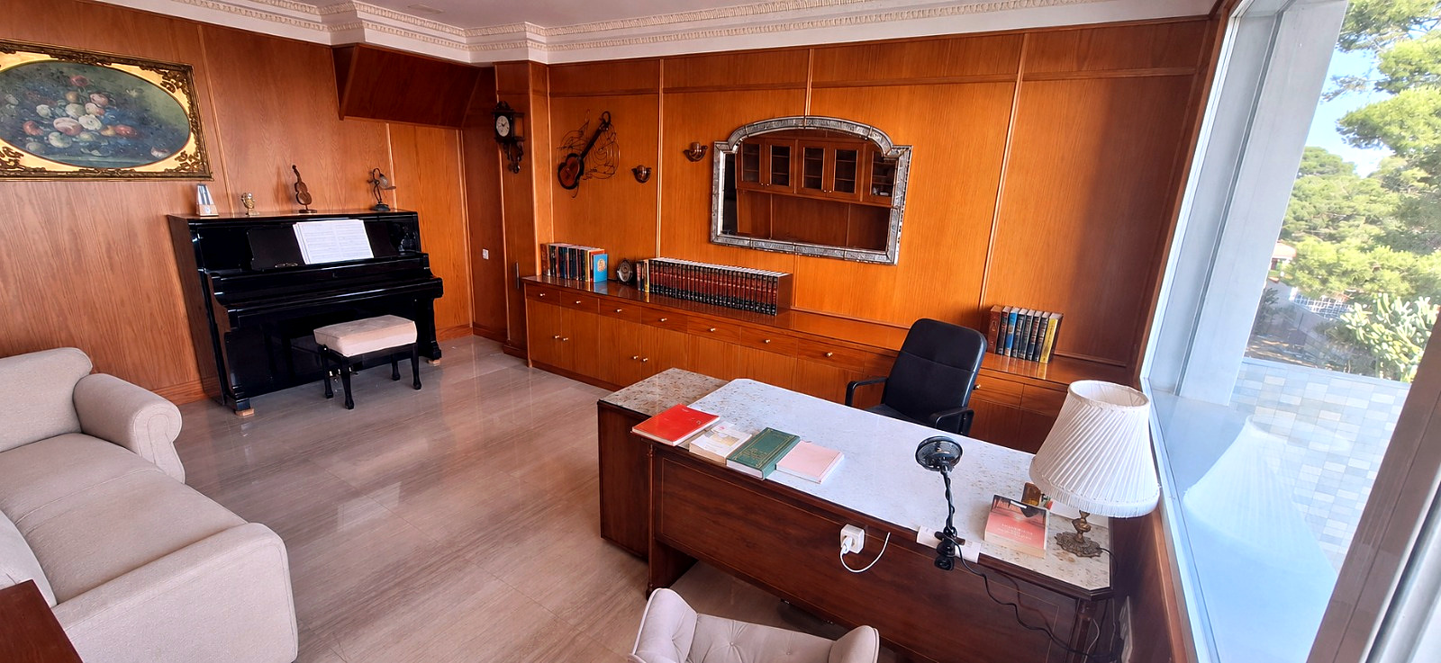 Apartamento independiente en la buhardilla