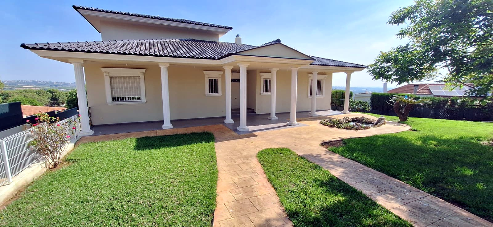 Chalet de lujo con jardín en Picassent