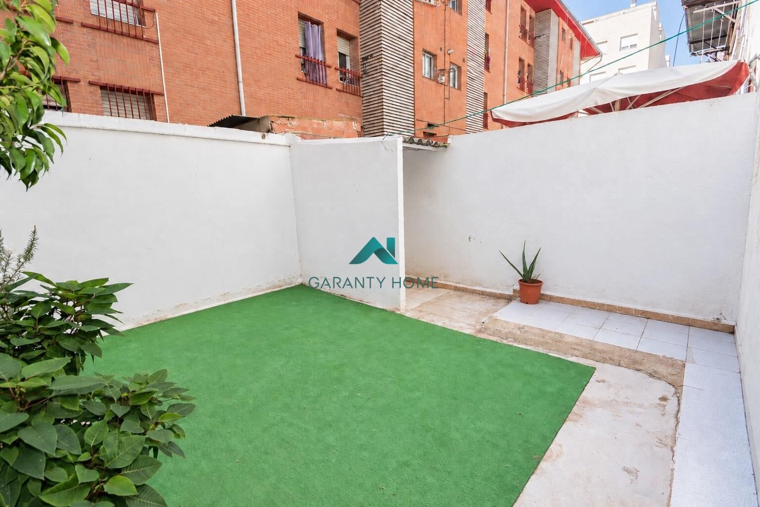 Planta baja exterior con patio en La Vall d’Uixó — fotografía 12