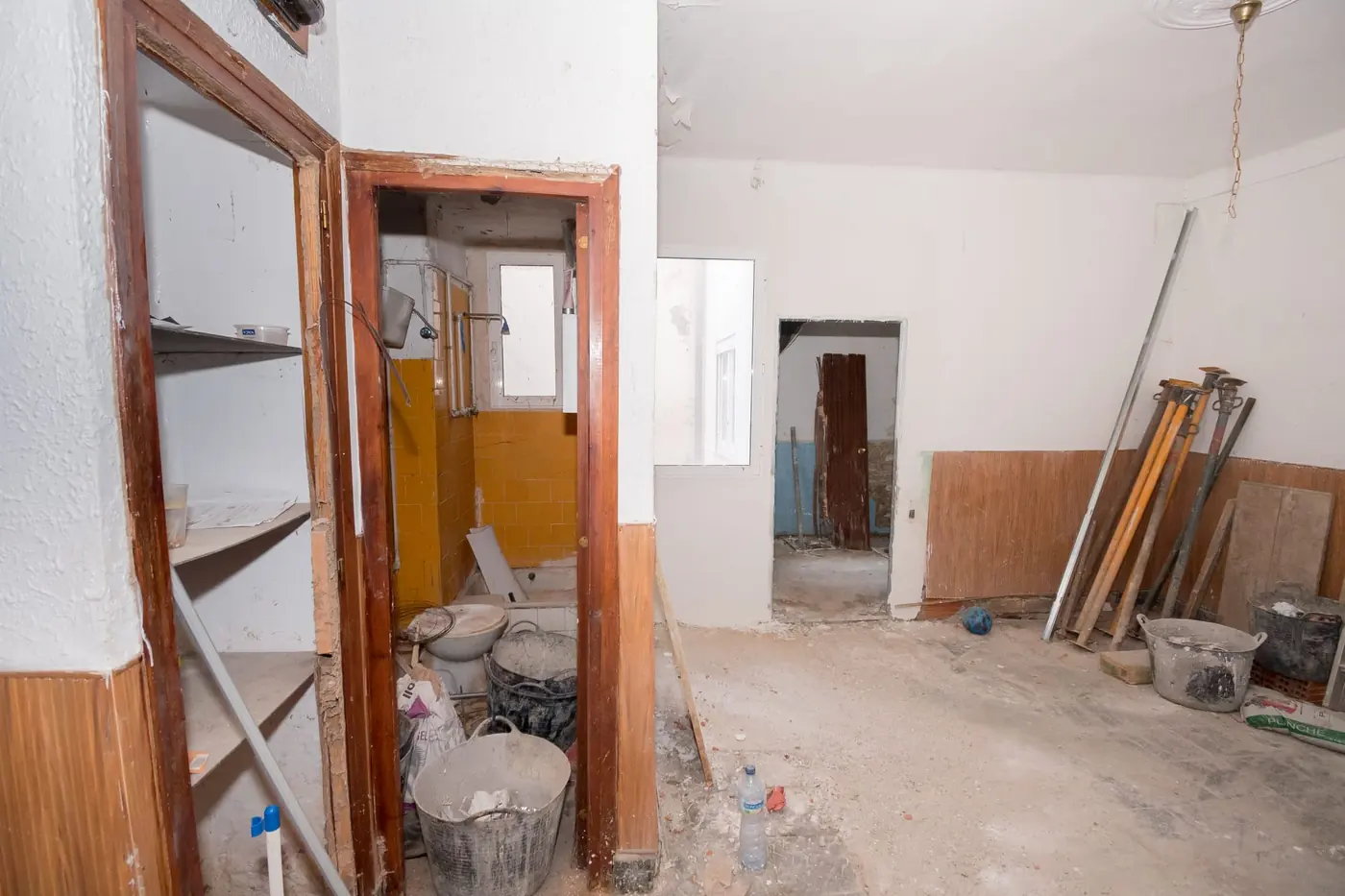 Salón del piso heredado para reformar en Sagunto