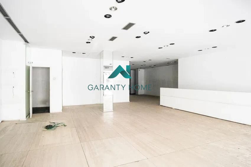 Local comercial en Valencia — fotografía 2