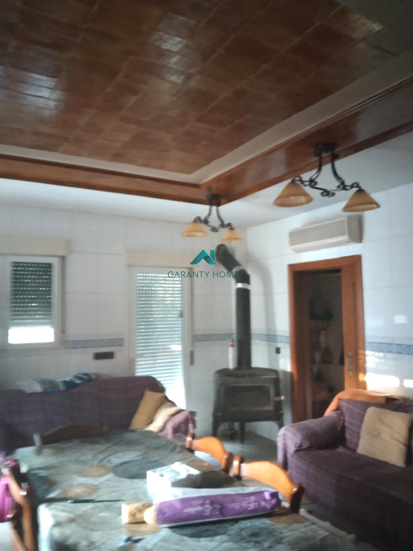 Chalet en Ontinyent — fotografía 9