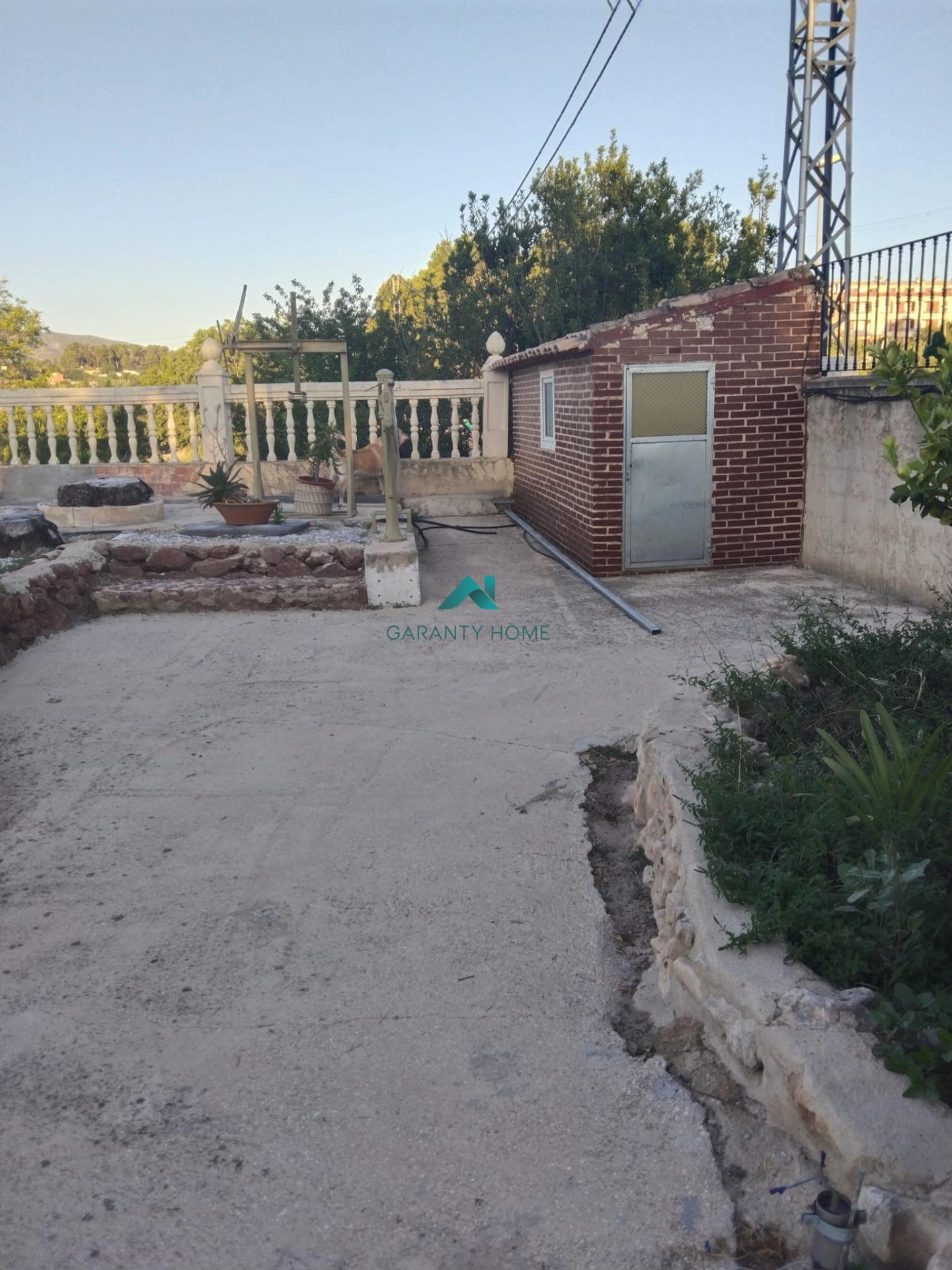 Chalet en Ontinyent — fotografía 11