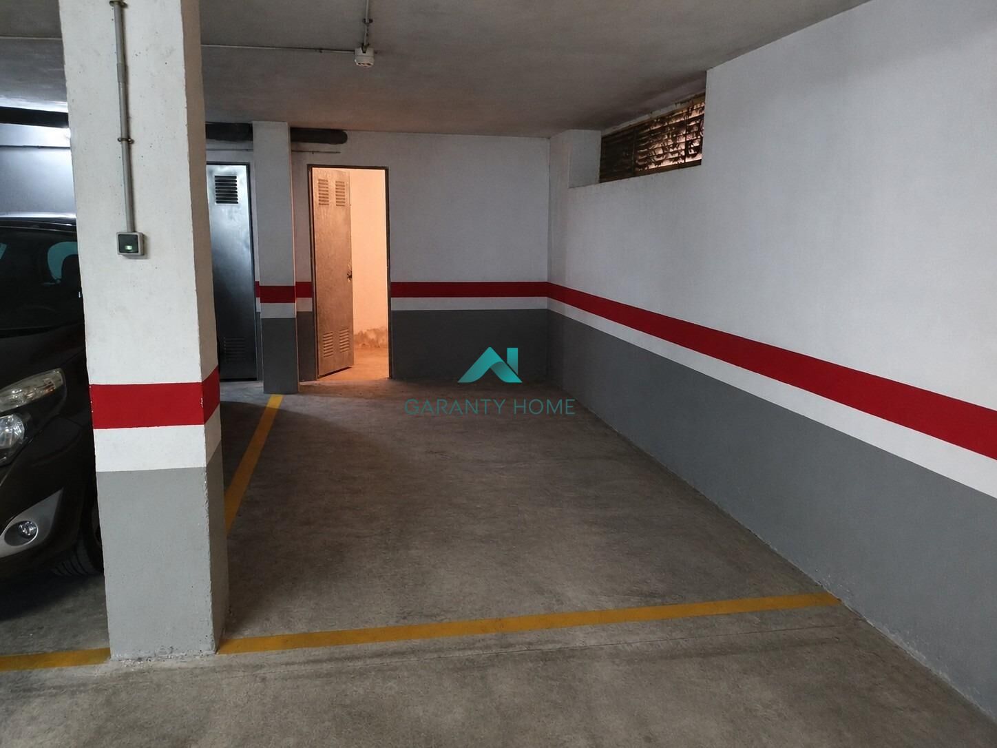 Garaje en Sagunto (Corinto) — fotografía 2
