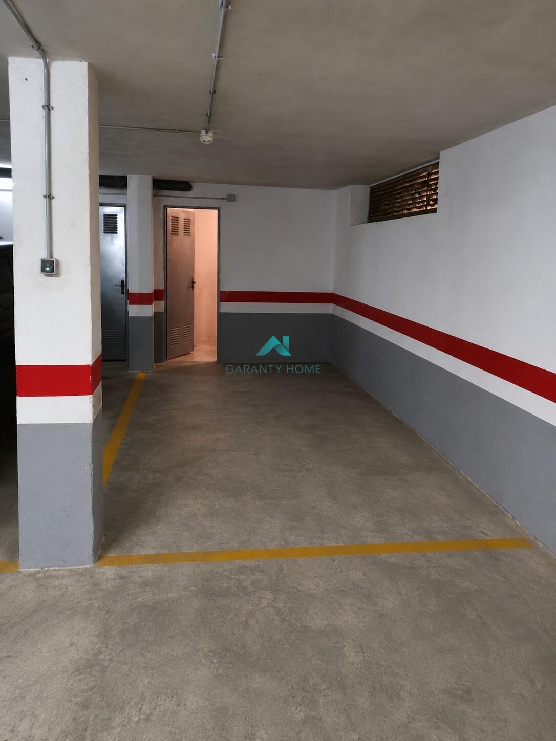 Garaje en Sagunto (Corinto) — fotografía 3