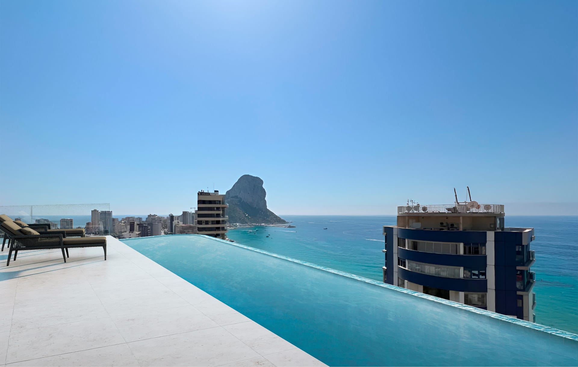 Apartamentos y áticos a un kilómetro del mar en Calpe — imagen 2
